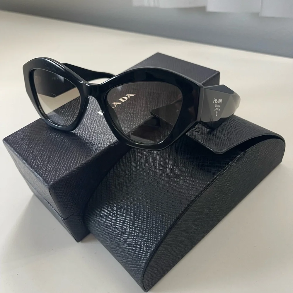 Prada Glossy Black Sunglasses - Picture 5 of 5